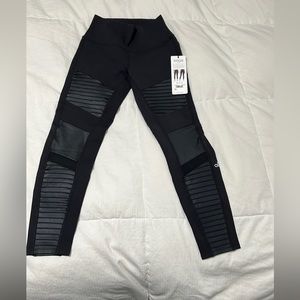 ALO YOGA NEW MEDIUM 7/8 HIGH-WAIST MOTO LEGGING- BLACK